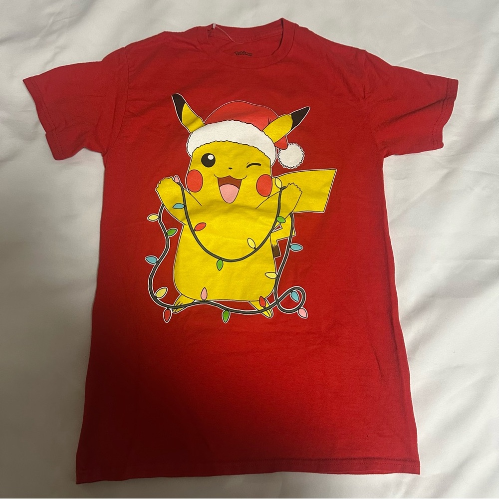 Pokémon  Red Pikachu Holiday mens T-Shirt new without tags